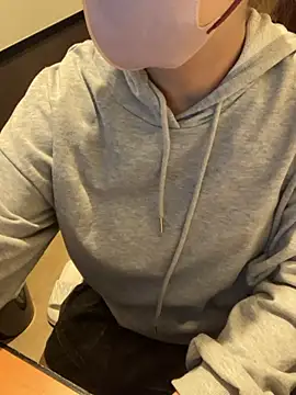 Snapshot of ran_xx_x chatting on December 4, 2025, 4:17 pm ran xx x online show from December 4, 2025, 4:17 pm