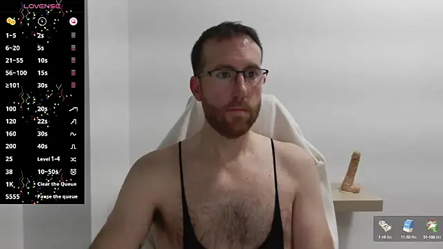 Snapshot of machohiberiko chatting on February 13, 2025, 9:38 pm machohiberiko online show from February 13, 2025, 9:38 pm