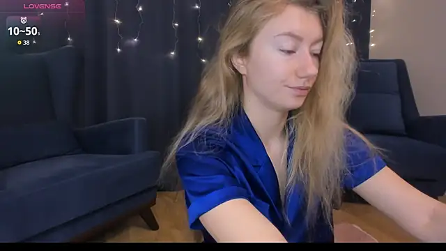 Snapshot of Rachel_Rut chatting on December 15, 2025, 4:18 am Rachel Rut online show from December 15, 2025, 4:18 am