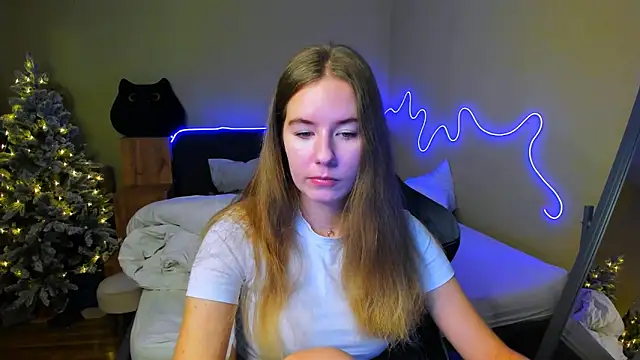 Snapshot of EmilyPaw chatting on December 20, 2025, 9:56 am EmilyPaw online show from December 20, 2025, 9:56 am