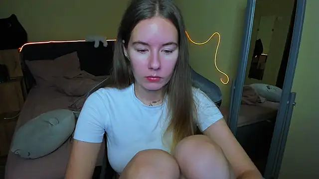 Snapshot of EmilyPaw chatting on November 20, 2025, 4:07 pm EmilyPaw online show from November 20, 2025, 4:07 pm