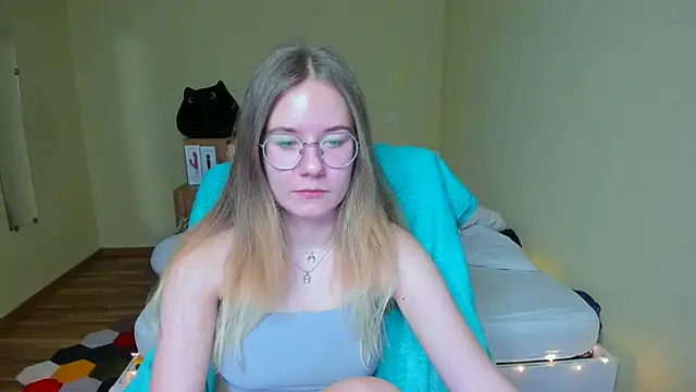 Snapshot of EmilyPaw chatting on February 18, 2025, 5:31 pm EmilyPaw online show from February 18, 2025, 5:31 pm