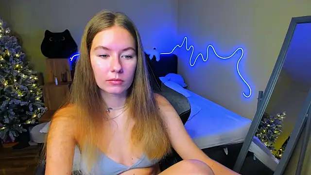 Snapshot of EmilyPaw chatting on December 16, 2025, 8:51 am EmilyPaw online show from December 16, 2025, 8:51 am