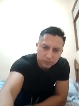 Snapshot of LuisMex1998 chatting on October 24, 2025, 1:48 am LuisMex1998 online show from October 24, 2025, 1:48 am