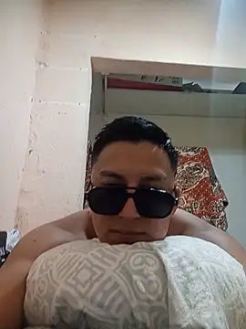 LuisMex1998 online show from June 2, 2026, 8:31 pm