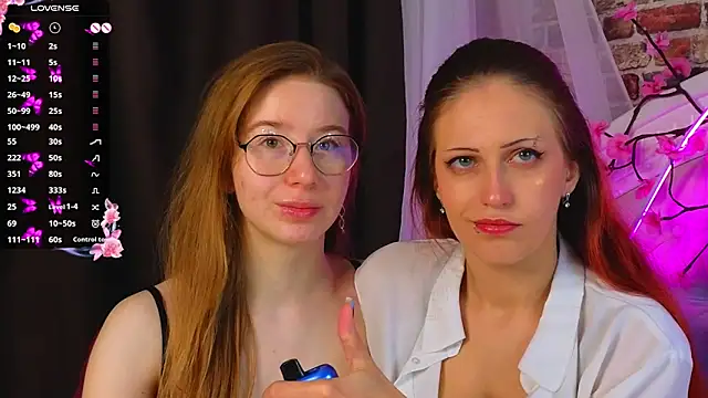 Snapshot of MarjorieBrown chatting on November 17, 2025, 6:56 pm MarjorieBrown online show from November 17, 2025, 6:56 pm