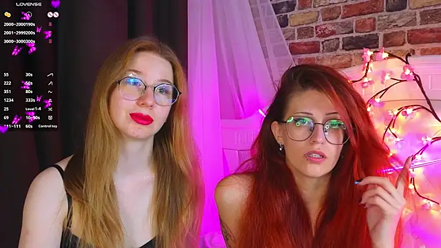 Snapshot of MarjorieBrown chatting on November 7, 2025, 8:24 pm MarjorieBrown online show from November 7, 2025, 8:24 pm