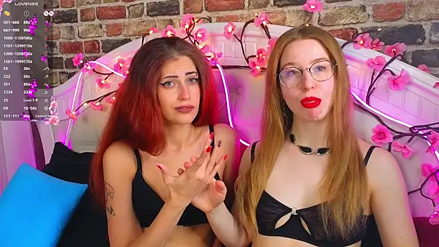 Snapshot of MarjorieBrown chatting on December 14, 2025, 7:30 pm MarjorieBrown online show from December 14, 2025, 7:30 pm