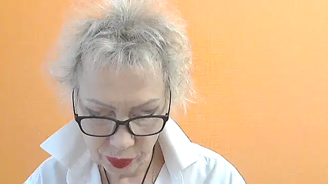 NessyJenixs online show from October 16, 2025, 6:54 am