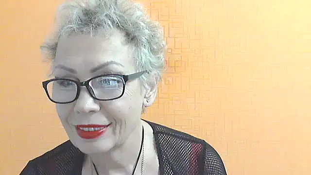 NessyJenixs online show from November 1, 2025, 2:22 pm
