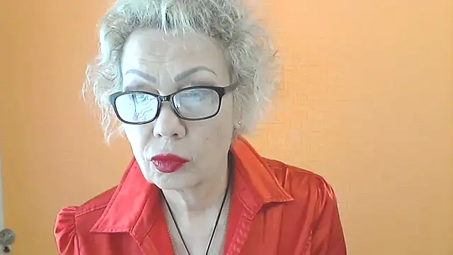 Snapshot of NessyJenixs chatting on May 19, 2026, 6:31 am NessyJenixs online show from May 19, 2026, 6:31 am