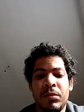 Snapshot of cingonduro chatting on February 6, 2025, 9:43 am cingonduro online show from February 6, 2025, 9:43 am