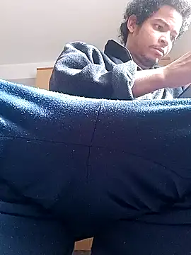 Snapshot of cingonduro chatting on March 9, 2025, 9:24 am cingonduro online show from March 9, 2025, 9:24 am