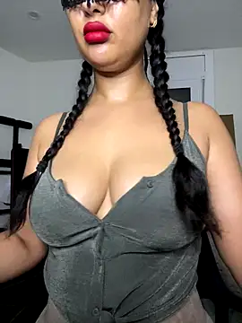 Snapshot of Lobna-alami chatting on September 8, 2025, 9:36 pm Lobna-alami online show from September 8, 2025, 9:36 pm