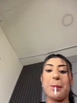 Snapshot of fiorella_paris chatting on February 9, 2026, 8:18 pm fiorella paris online show from February 9, 2026, 8:18 pm