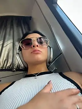 Snapshot of fiorella_paris chatting on February 27, 2026, 6:52 pm fiorella paris online show from February 27, 2026, 6:52 pm