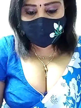 Snapshot of Queenflowerr chatting on September 10, 2025, 5:01 pm Queenflowerr online show from September 10, 2025, 5:01 pm