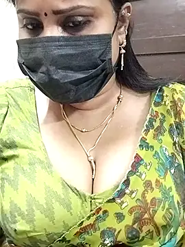 Snapshot of Queenflowerr chatting on February 21, 2025, 1:55 pm Queenflowerr online show from February 21, 2025, 1:55 pm