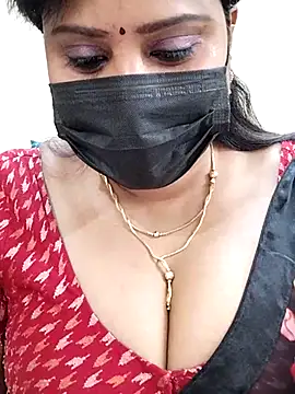 Snapshot of Queenflowerr chatting on March 6, 2025, 2:30 am Queenflowerr online show from March 6, 2025, 2:30 am