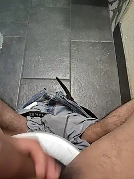 Ernestomh online show from November 1, 2025, 5:47 am