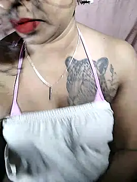 Snapshot of Sexy-Monikaa chatting on December 20, 2025, 5:10 am Sexy-Monikaa online show from December 20, 2025, 5:10 am