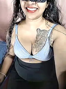 Snapshot of Sexy-Monikaa chatting on October 18, 2025, 1:57 pm Sexy-Monikaa online show from October 18, 2025, 1:57 pm