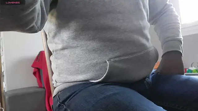 Snapshot of IndienTiger chatting on November 24, 2025, 8:25 am IndienTiger online show from November 24, 2025, 8:25 am