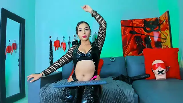 Snapshot of KaramStone chatting on March 17, 2025, 10:51 pm KaramStone online show from March 17, 2025, 10:51 pm