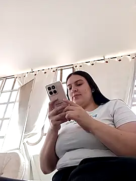 Snapshot of ary-cooper chatting on November 15, 2025, 9:08 pm ary-cooper online show from November 15, 2025, 9:08 pm