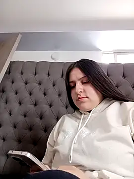 Snapshot of ary-cooper chatting on December 2, 2025, 7:15 pm ary-cooper online show from December 2, 2025, 7:15 pm