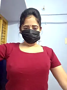 Snapshot of Hot_honey77 chatting on October 8, 2025, 10:28 am Hot honey77 online show from October 8, 2025, 10:28 am