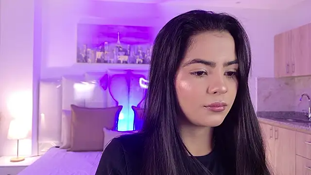 Layla Breezee online show from April 1, 2026, 10:49 am