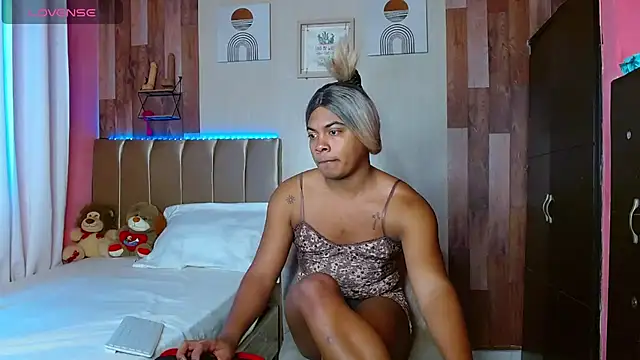 Snapshot of electrabrowns chatting on November 28, 2025, 8:31 pm electrabrowns online show from November 28, 2025, 8:31 pm