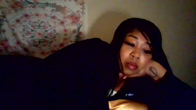 Snapshot of angeliquebelcali chatting on January 15, 2026, 12:58 am angeliquebelcali online show from January 15, 2026, 12:58 am