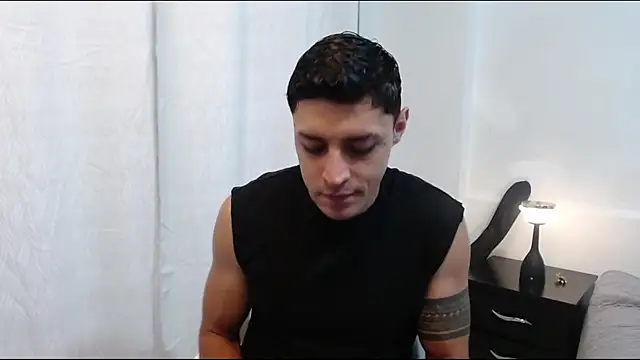 Snapshot of Frank_Millers chatting on April 23, 2026, 12:29 pm Frank Millers online show from April 23, 2026, 12:29 pm