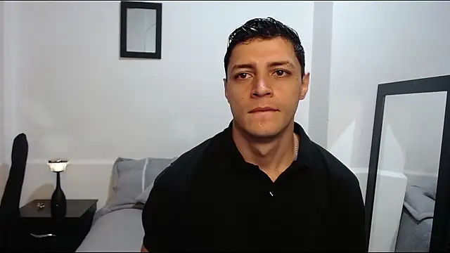 Snapshot of Frank_Millers chatting on May 6, 2026, 4:44 pm Frank Millers online show from May 6, 2026, 4:44 pm