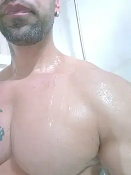 Snapshot of badbrown chatting on November 21, 2025, 12:31 am badbrown online show from November 21, 2025, 12:31 am