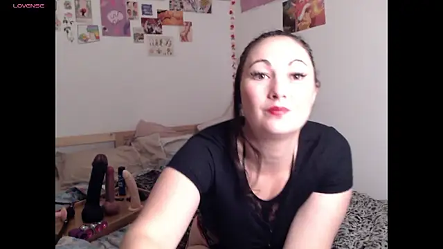 Snapshot of AdorahB3ll3 chatting on February 2, 2026, 8:08 pm AdorahB3ll3 online show from February 2, 2026, 8:08 pm