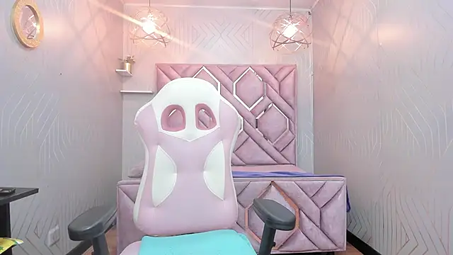 Snapshot of nefertiti_ebony chatting on March 23, 2025, 2:37 am nefertiti ebony online show from March 23, 2025, 2:37 am