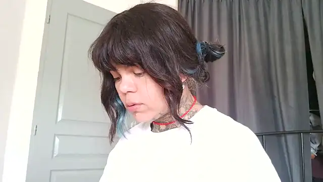 serena  vedette online show from April 11, 2026, 11:14 am