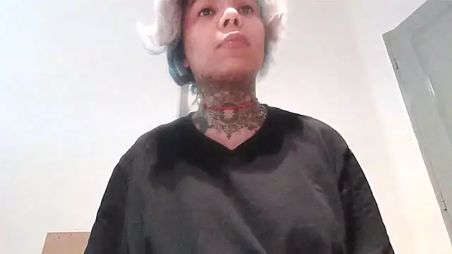 Snapshot of serena__vedette chatting on November 3, 2025, 11:14 am serena vedette online show from November 3, 2025, 11:14 am