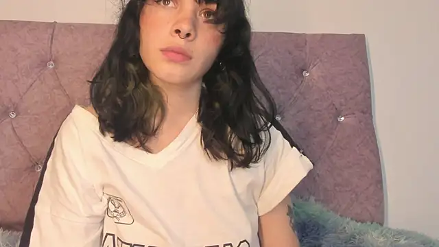 Snapshot of onix_bl4ck chatting on March 5, 2025, 12:05 am onix bl4ck online show from March 5, 2025, 12:05 am