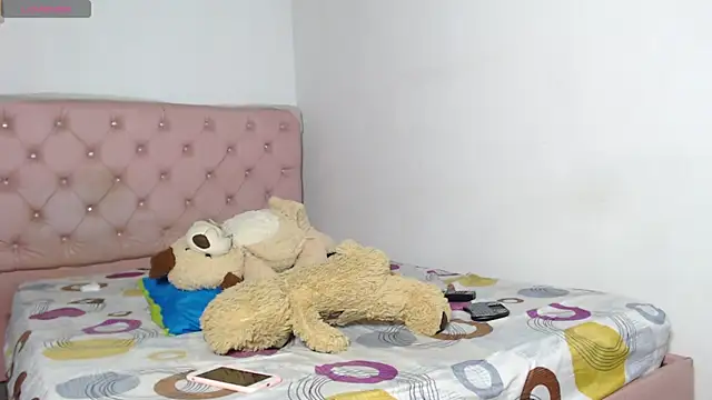 Snapshot of elettra_parisi19 chatting on February 3, 2025, 9:18 pm elettra parisi19 online show from February 3, 2025, 9:18 pm