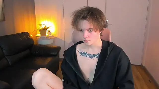 DemianEnglen online show from April 9, 2026, 3:29 pm