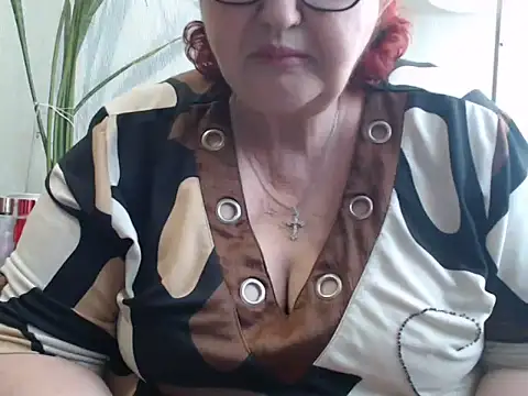 DeniseeRosea online show from May 18, 2026, 4:40 am