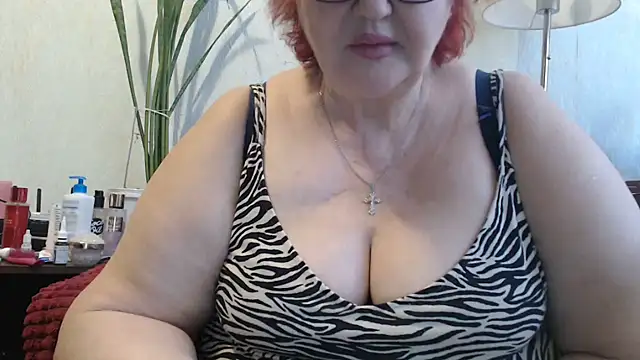 DeniseeRosea online show from March 9, 2026, 7:34 am