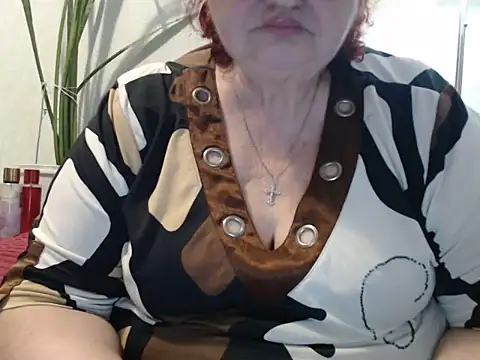 DeniseeRosea online show from May 17, 2026, 5:57 pm