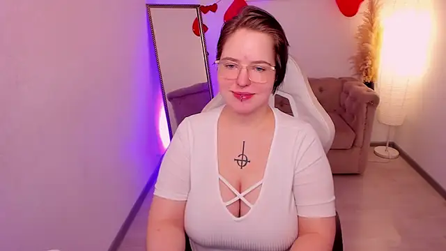 Manic pixie  online show from February 21, 2026, 3:47 pm