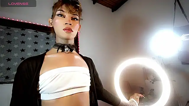 Snapshot of lucyangel_11 chatting on November 15, 2025, 4:49 am lucyangel 11 online show from November 15, 2025, 4:49 am