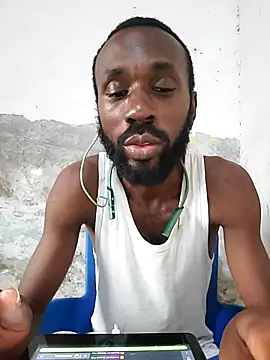 Snapshot of onewinnertee chatting on February 8, 2026, 5:54 pm onewinnertee online show from February 8, 2026, 5:54 pm